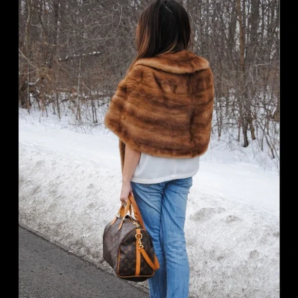 A Vintage stole Size M. - Picture 5 of 10